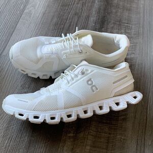 Cloud 5 women’s size 7.5 undyed white